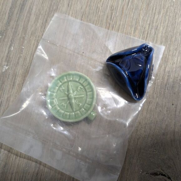 Wade Whimsies Red Rose Tea Figurine Wonderland Series Set Of 2 - Picture 8 of 8